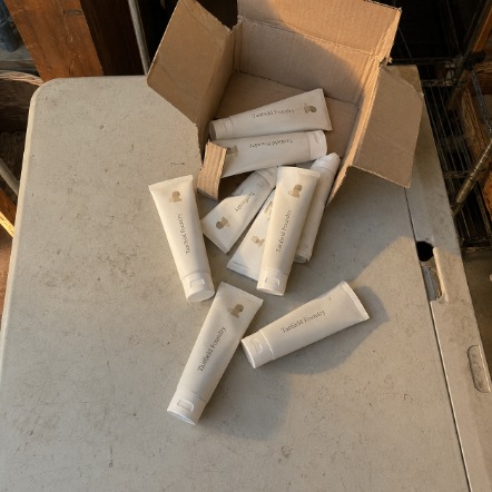 Custom cosmetic tubes for small business